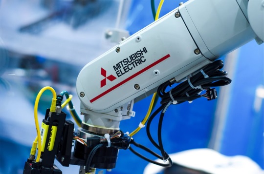 Roboti Mitsubishi